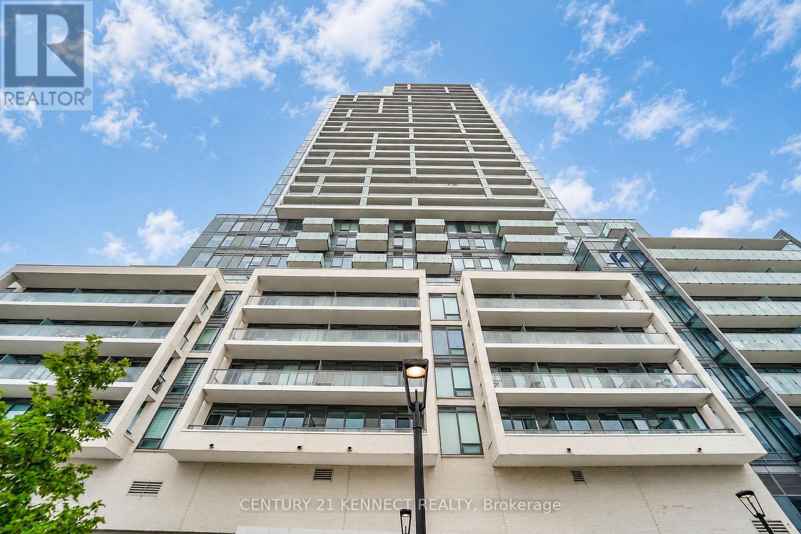 826 - 7 GOLDEN LION HEIGHTS, Toronto, Ontario