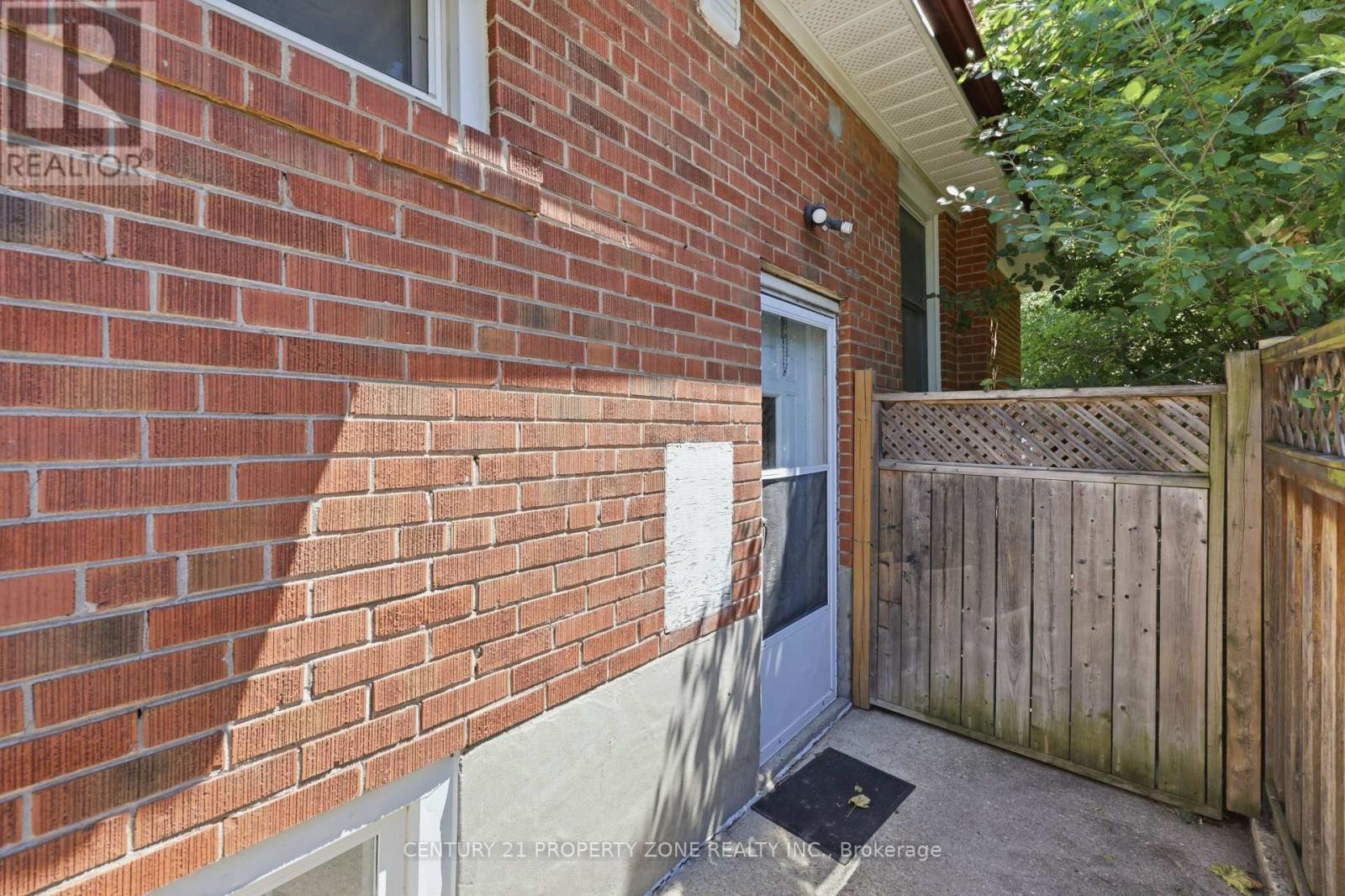 45 Brisco Street, Brampton, Ontario  L6V 1X1 - Photo 13 - W13652768