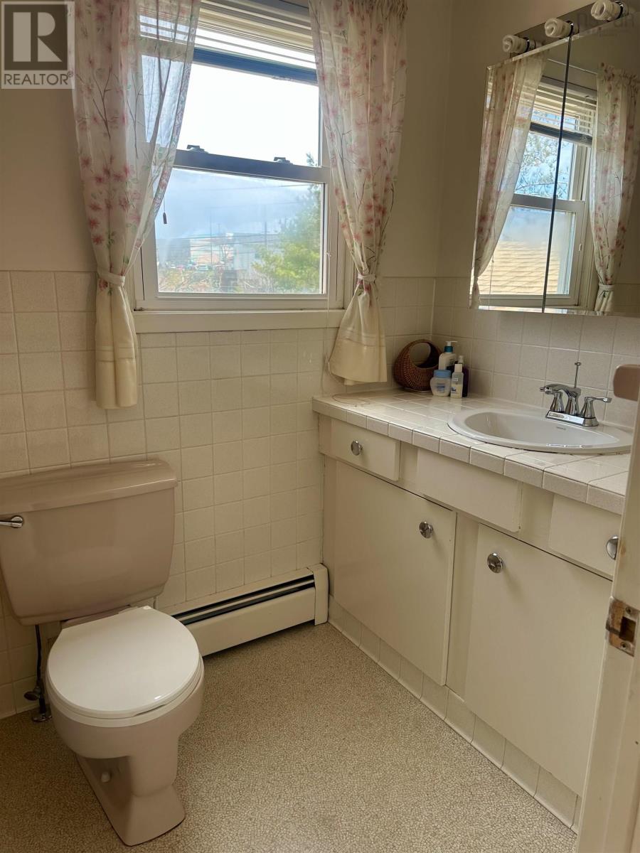 11 Macquarrie Drive, Port Hawkesbury, Nova Scotia  B9A 2K7 - Photo 27 - 202610428