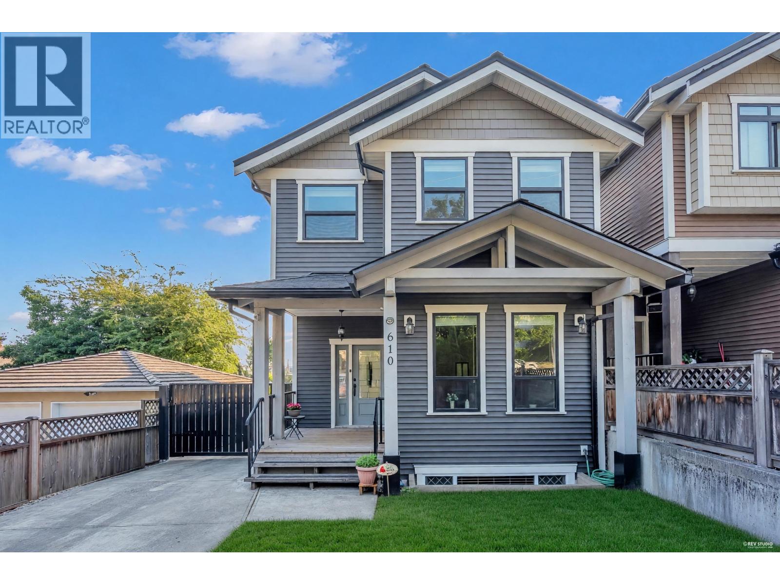 610 THIRTEENTH STREET, New Westminster, British Columbia
