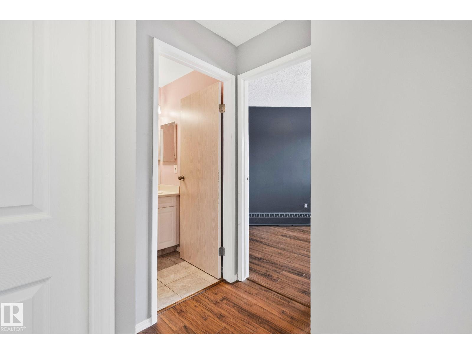 #210 2508 50 St NW, Edmonton, Alberta T6L 6X9 - Photo 5 - E4502851