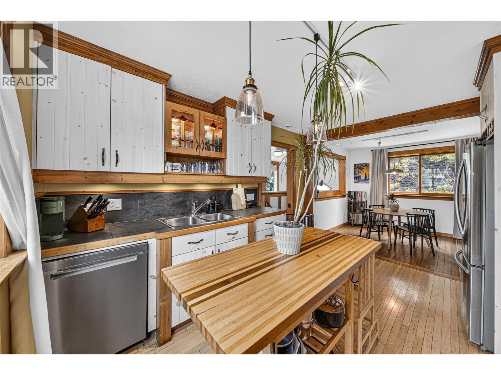 1161 10th Avenue, Fernie, British Columbia  V0B 1M5 - Photo 13 - 10396875