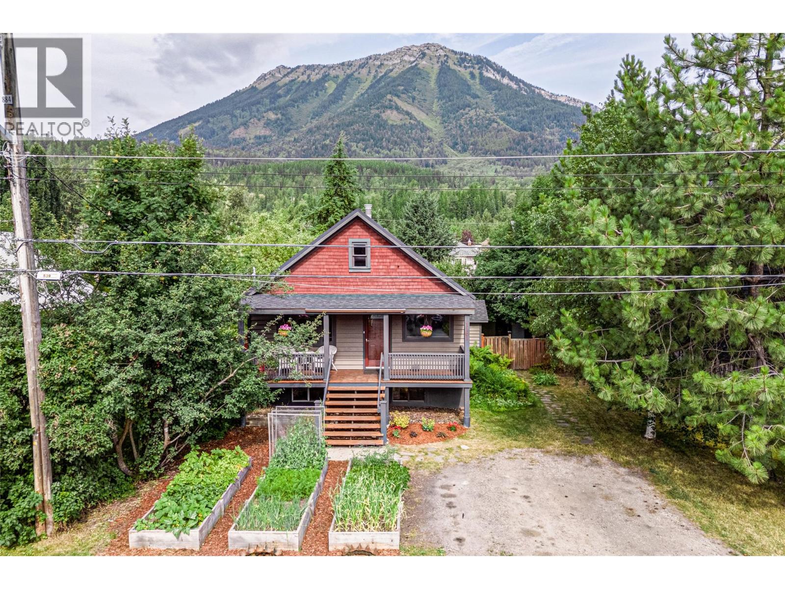 1161 10th Avenue, Fernie, British Columbia  V0B 1M5 - Photo 3 - 10396875