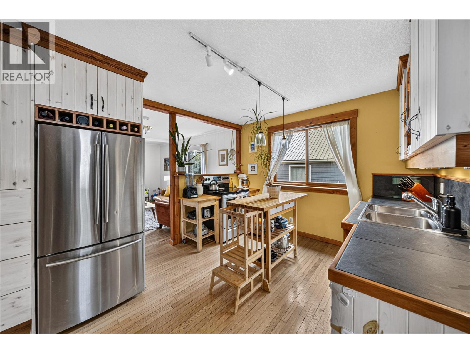 1161 10th Avenue, Fernie, British Columbia  V0B 1M5 - Photo 14 - 10396875