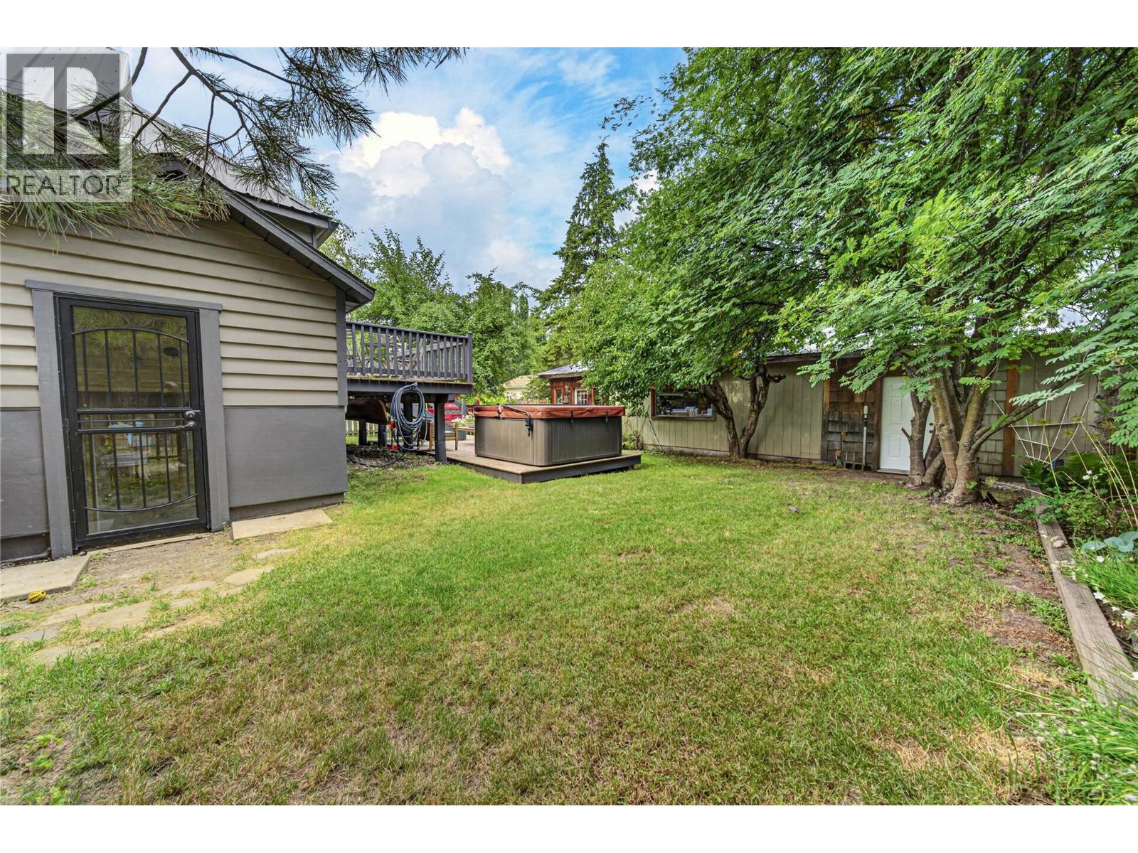 1161 10th Avenue, Fernie, British Columbia  V0B 1M5 - Photo 35 - 10396875