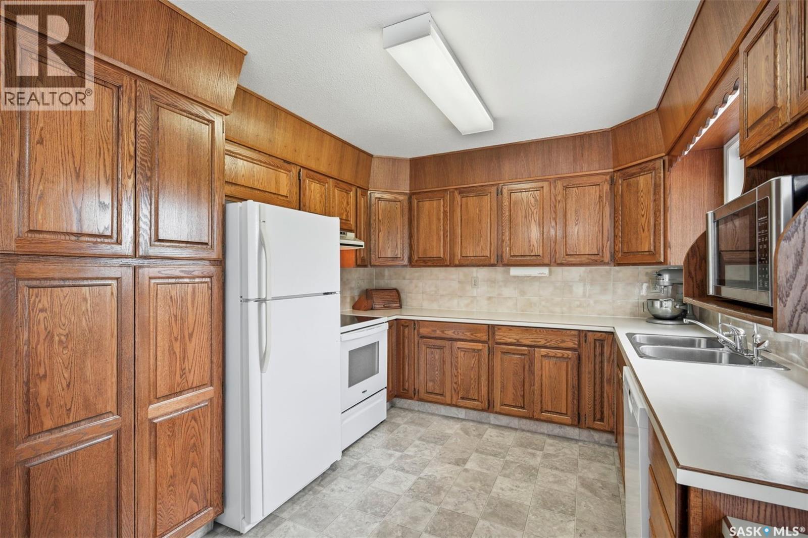 139 Wright Crescent, Biggar, Saskatchewan  S0K 0M0 - Photo 13 - SK045016