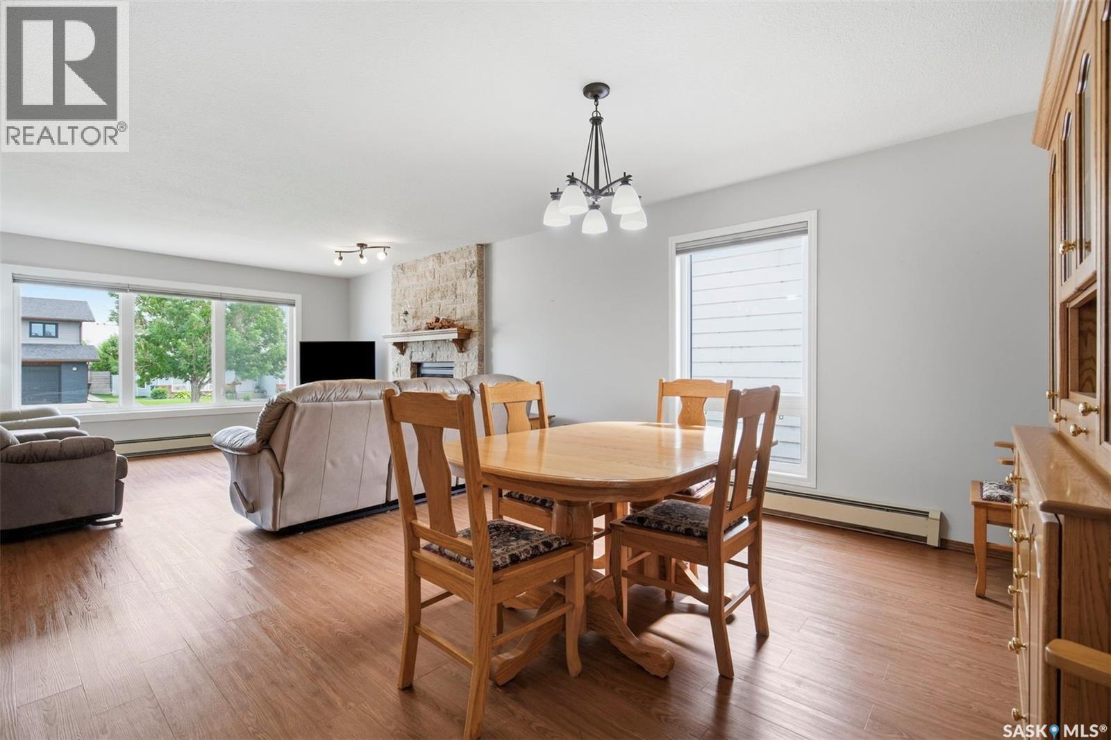 139 Wright Crescent, Biggar, Saskatchewan  S0K 0M0 - Photo 8 - SK045016