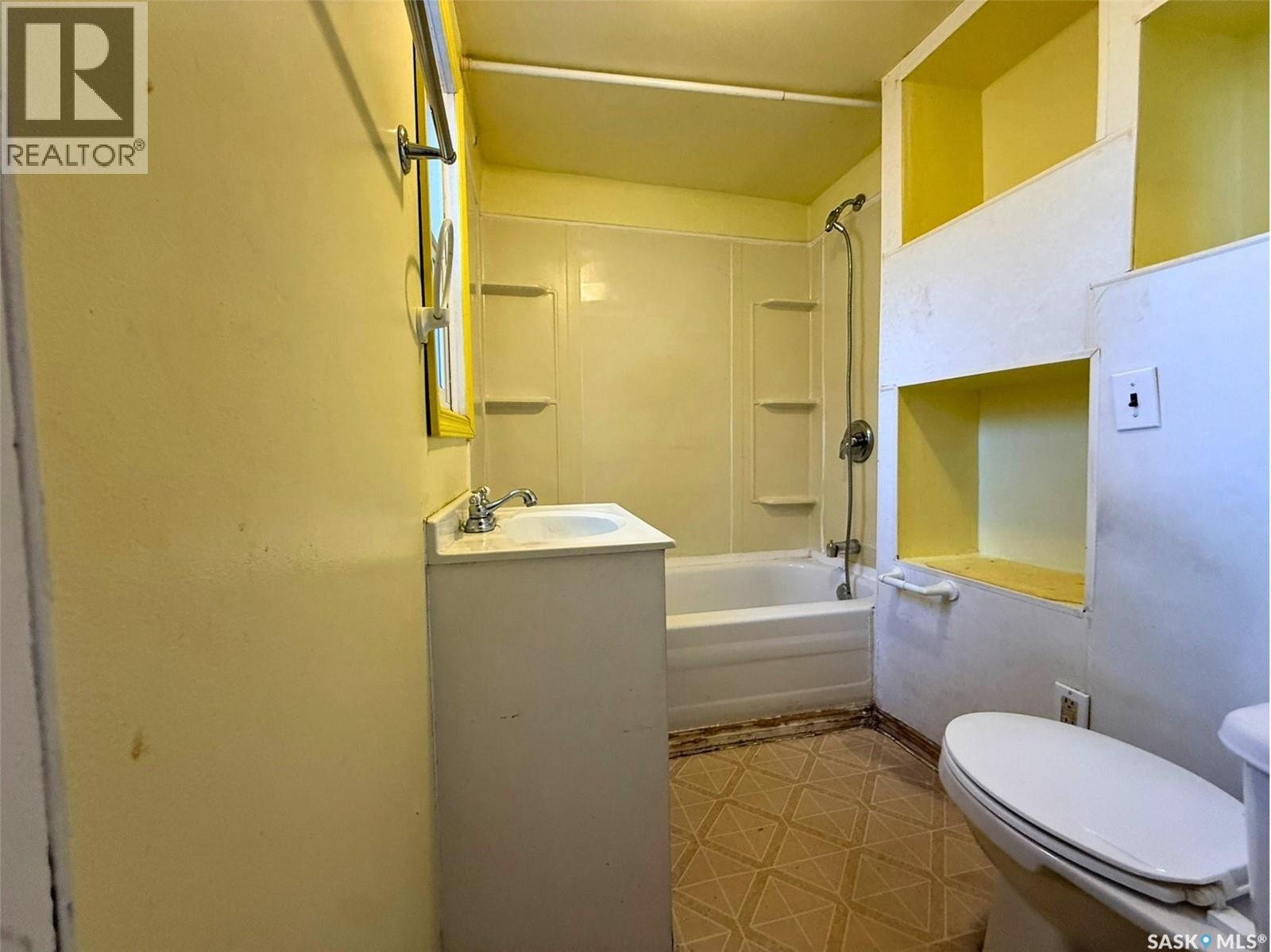562 Athabasca Street W, Moose Jaw, Saskatchewan  S6H 2C6 - Photo 12 - SK044946