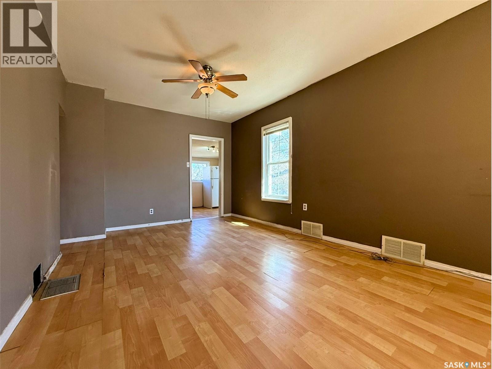 562 Athabasca Street W, Moose Jaw, Saskatchewan  S6H 2C6 - Photo 4 - SK044946