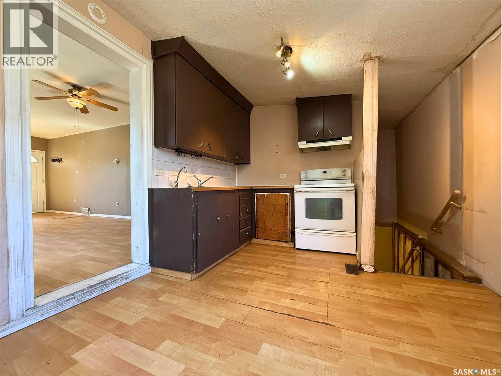 562 Athabasca Street W, Moose Jaw, Saskatchewan  S6H 2C6 - Photo 8 - SK044946
