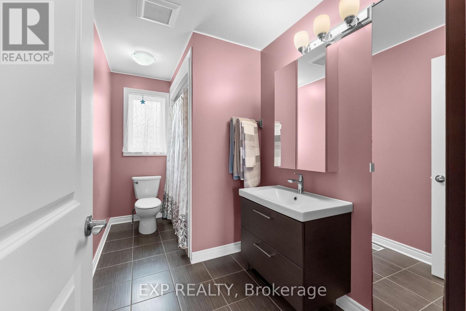 37 Mcfarland Street, Thorold, Ontario  L2V 0E5 - Photo 36 - X13616348