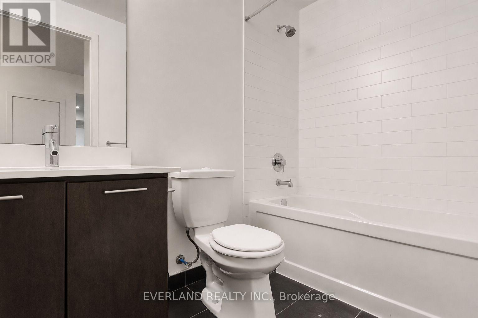 201 - 20 Bruyeres Mews, Toronto, Ontario M5V 0G8 - Photo 11 - C13653562