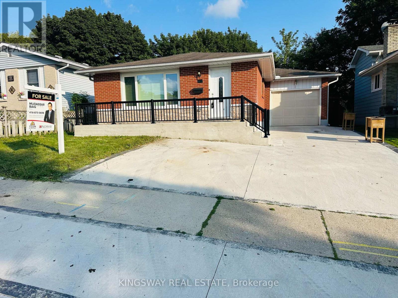 35 Silver Aspen Crescent, Kitchener, Ontario  N2N 1H5 - Photo 2 - X13648016