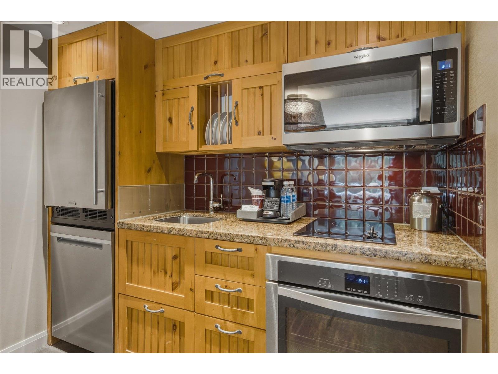 871/872 4090 Whistler Way, Whistler, British Columbia  V8E 1J3 - Photo 3 - R3152538