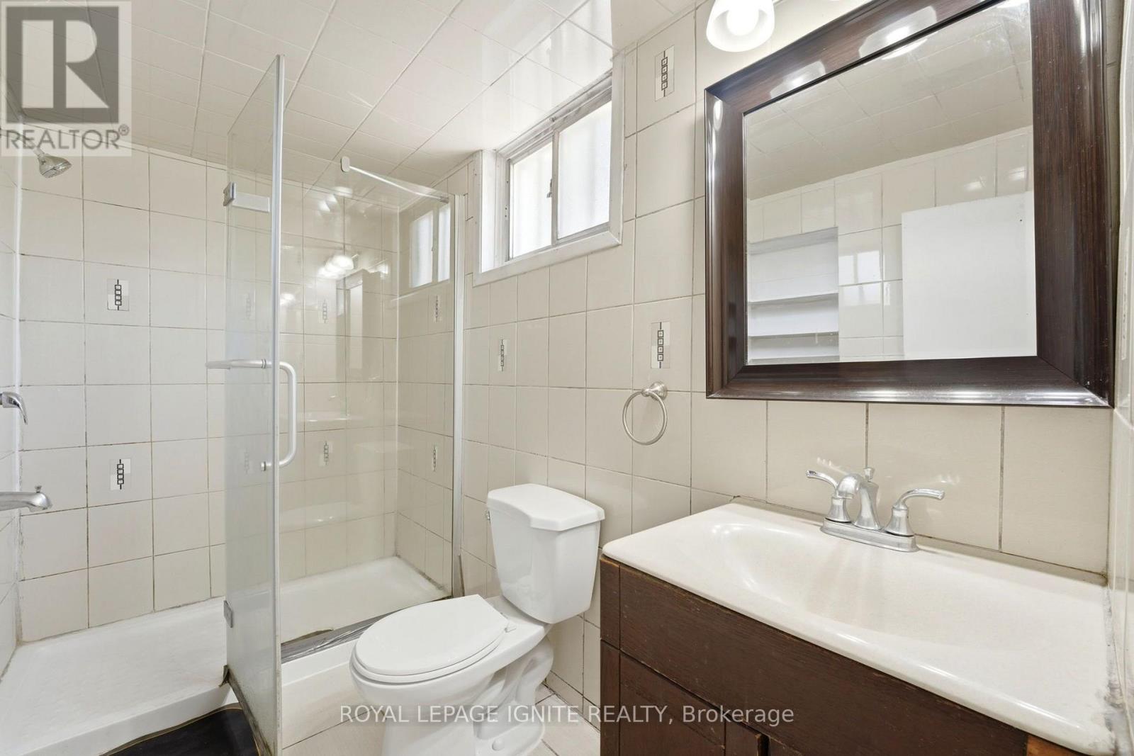 Bsmt - 18 Gloaming Drive, Toronto, Ontario  M1E 2Z3 - Photo 15 - E13654084