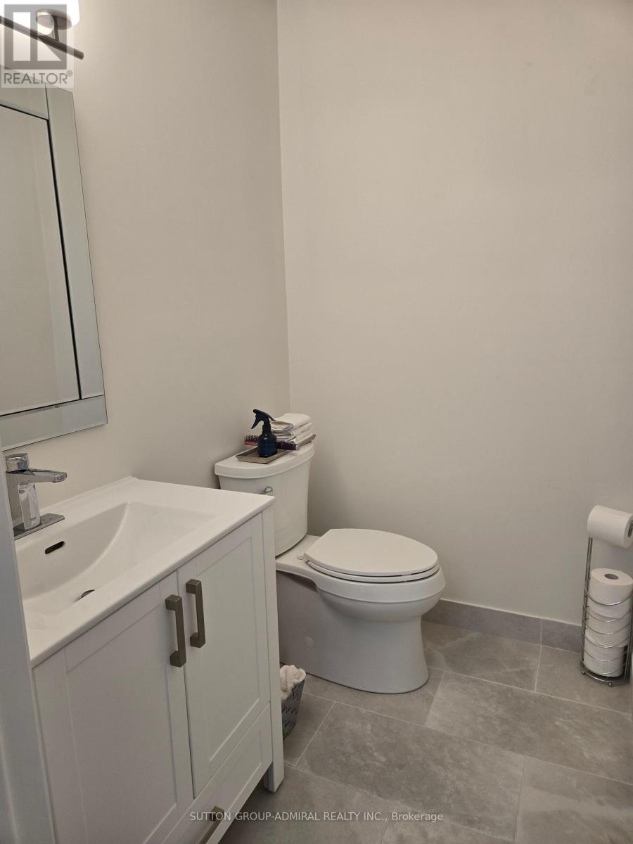 759 Pape Avenue, Toronto, Ontario M4K 3T2 - Photo 9 - E13654116