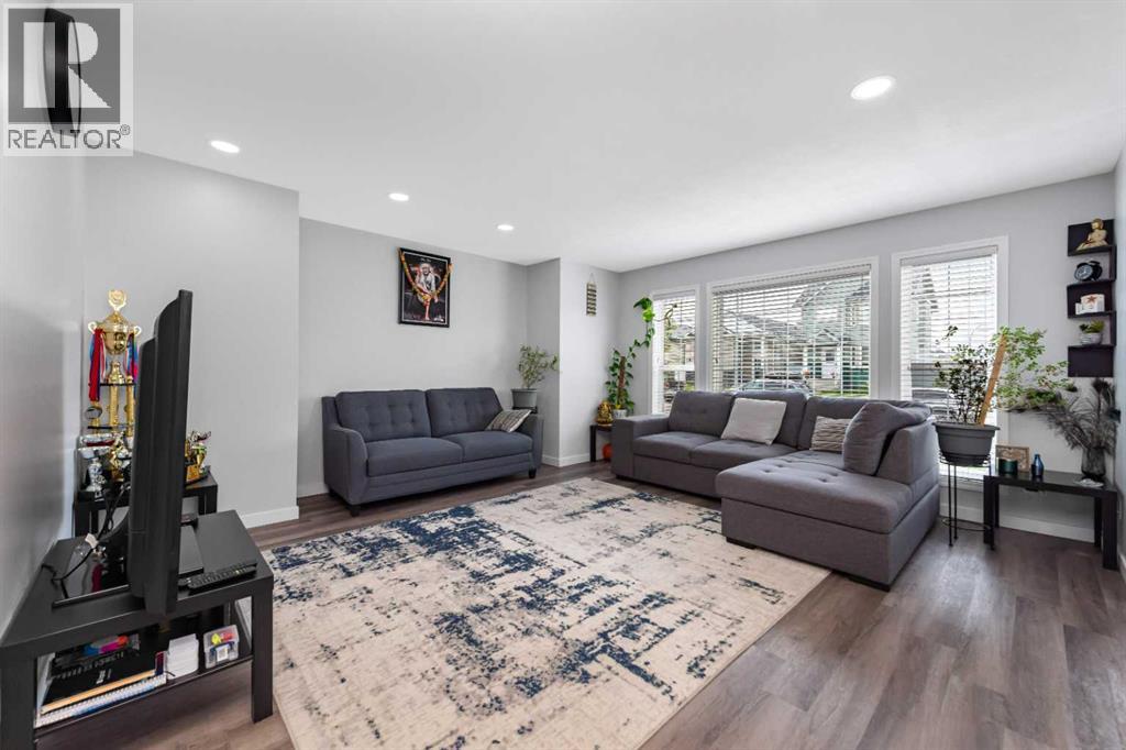 2 Saddlefield Crescent NE, Calgary, Alberta  T3J 4Z6 - Photo 3 - A2320886