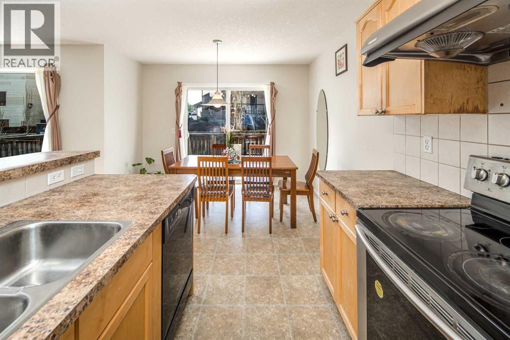 96 Panamount Manor NW, Calgary, Alberta  T3K 6H7 - Photo 9 - A2334526