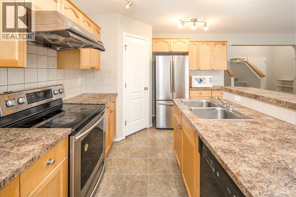 96 Panamount Manor NW, Calgary, Alberta  T3K 6H7 - Photo 10 - A2334526