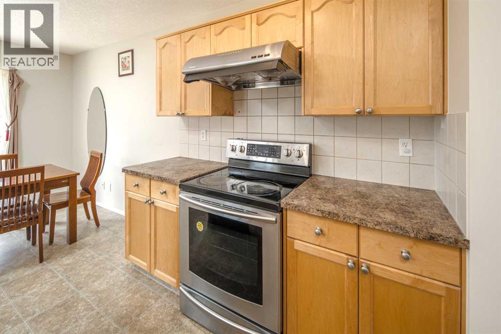 96 Panamount Manor NW, Calgary, Alberta  T3K 6H7 - Photo 11 - A2334526