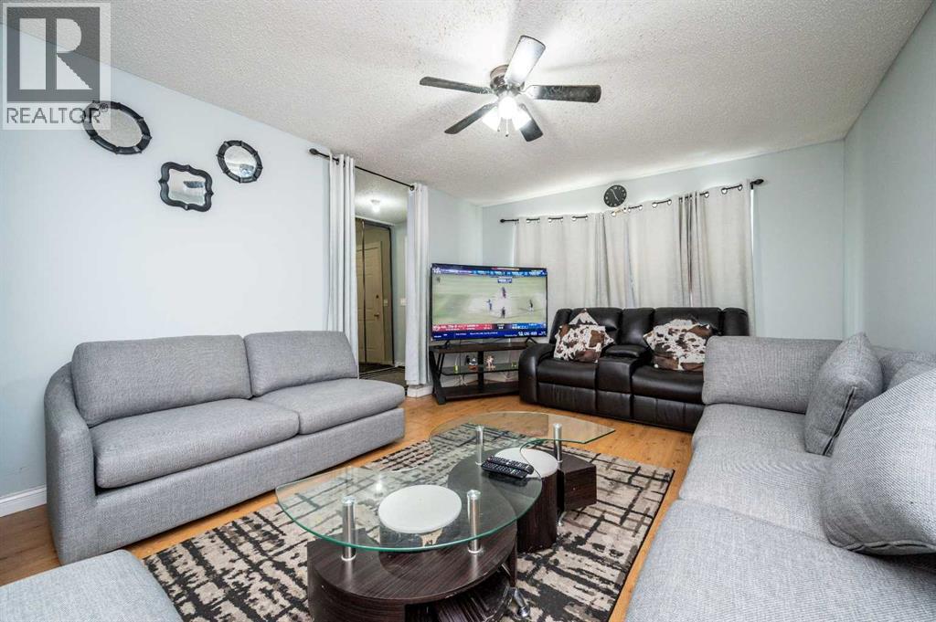 356 Falmere Road NE, Calgary, Alberta  T3J 2Z4 - Photo 9 - A2335689