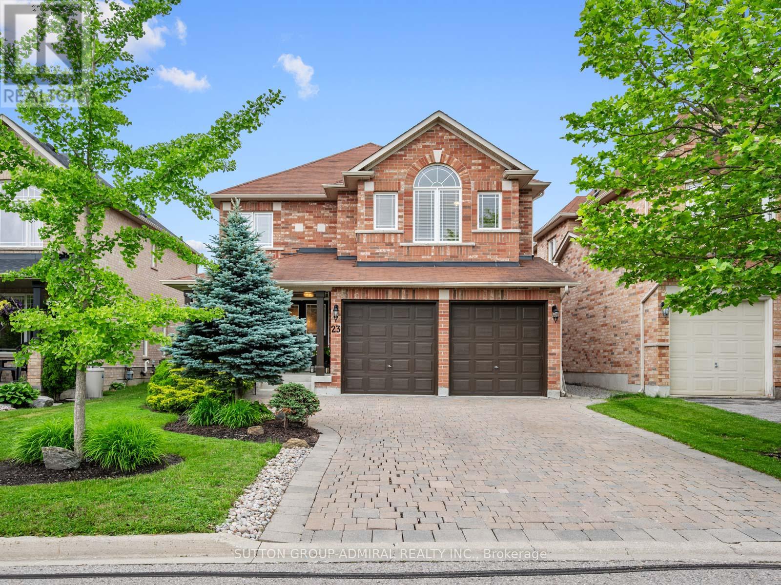23 KERR LANE, Aurora, Ontario