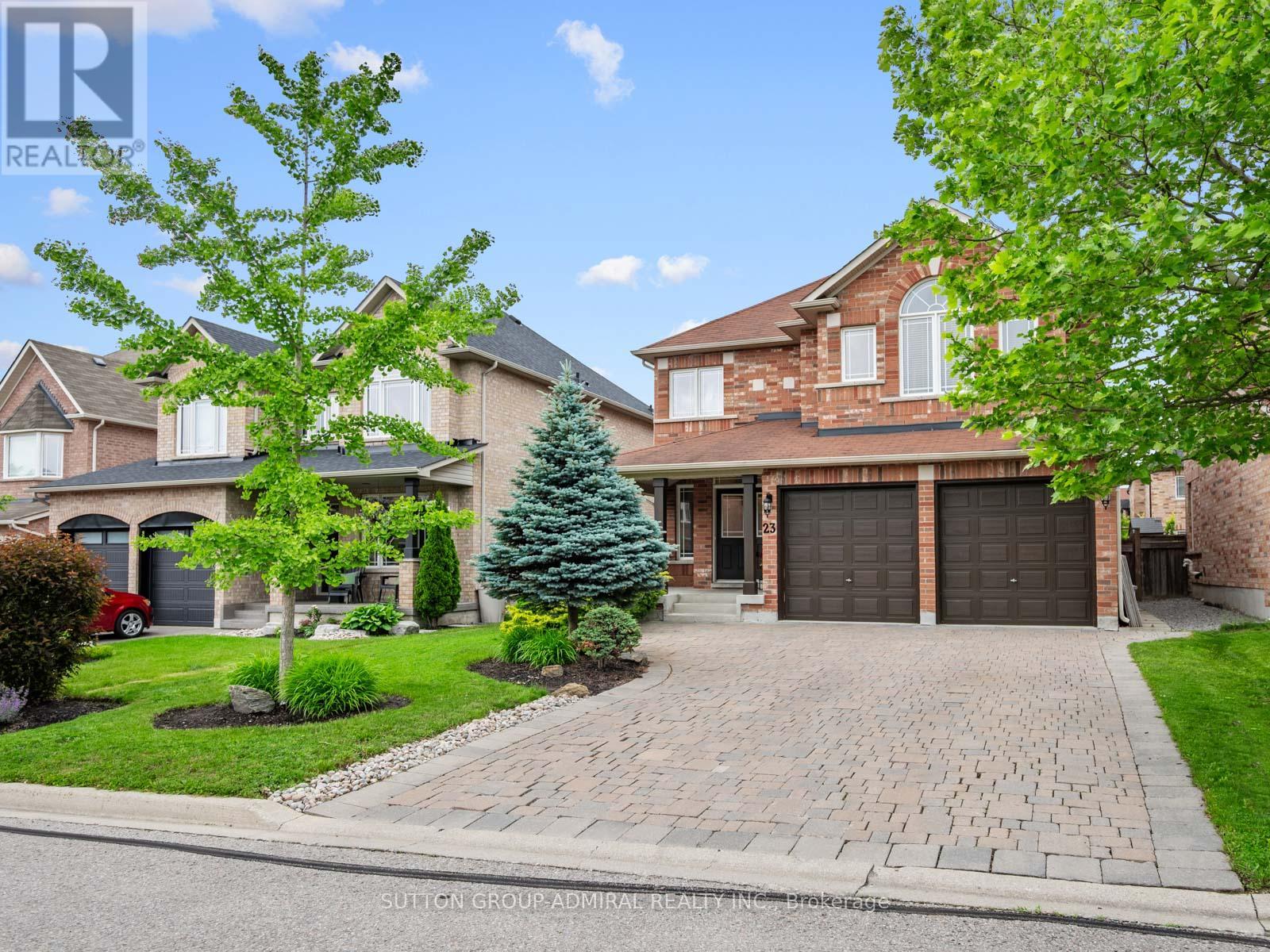 23 Kerr Lane, Aurora, Ontario  L4G 0E5 - Photo 2 - N13654034