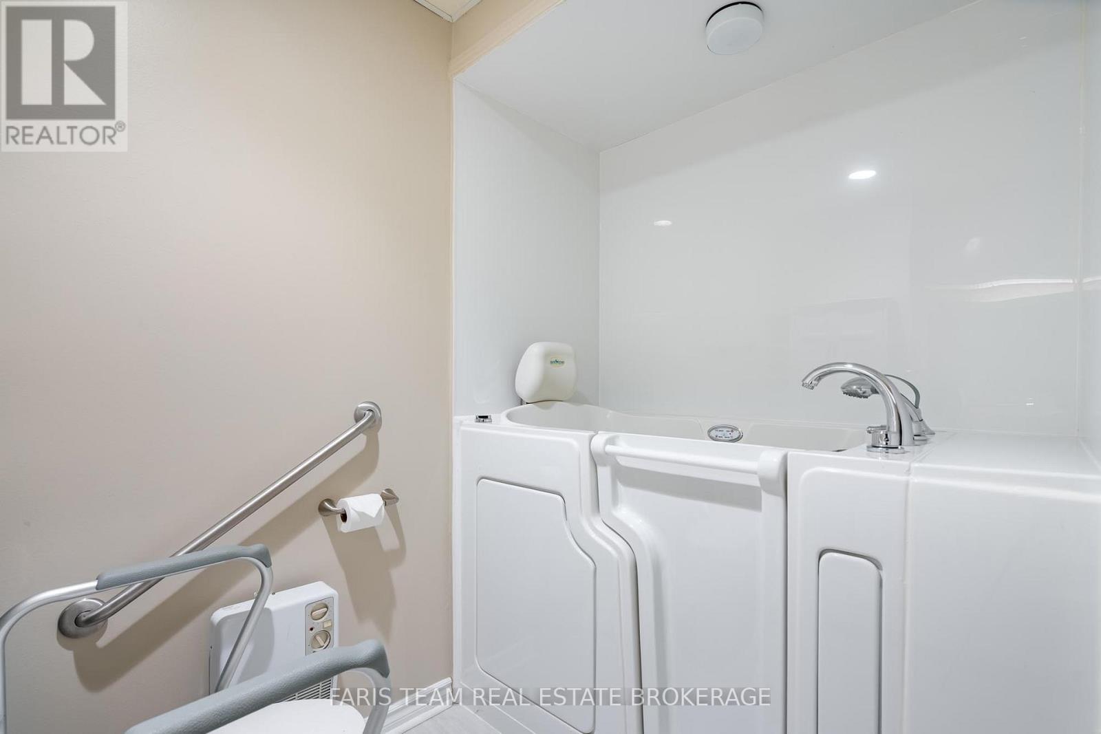 82 - 74 Ross Street, Barrie, Ontario  L4N 1G3 - Photo 21 - S13654082
