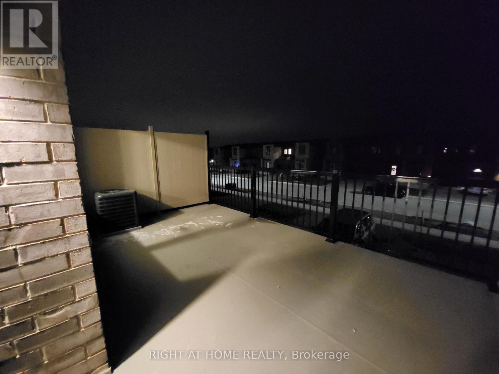 23 Fairlane Avenue, Barrie (Painswick South), Ontario L9J 0N1 - Photo 11 - S13654096