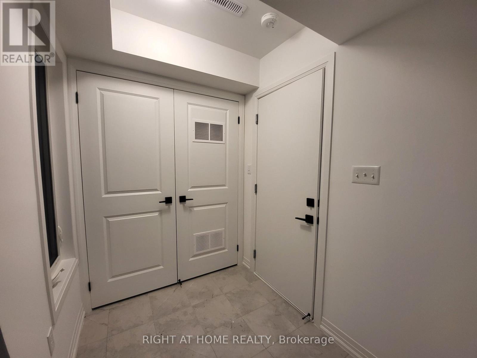 23 Fairlane Avenue, Barrie (Painswick South), Ontario L9J 0N1 - Photo 16 - S13654096