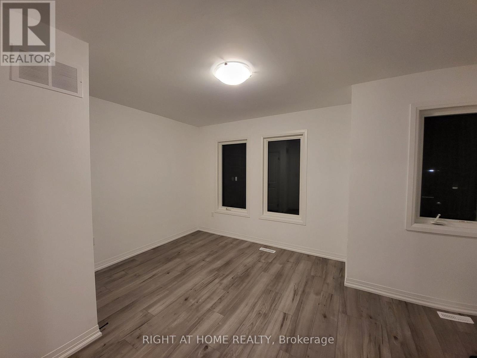 23 Fairlane Avenue, Barrie (Painswick South), Ontario L9J 0N1 - Photo 5 - S13654096