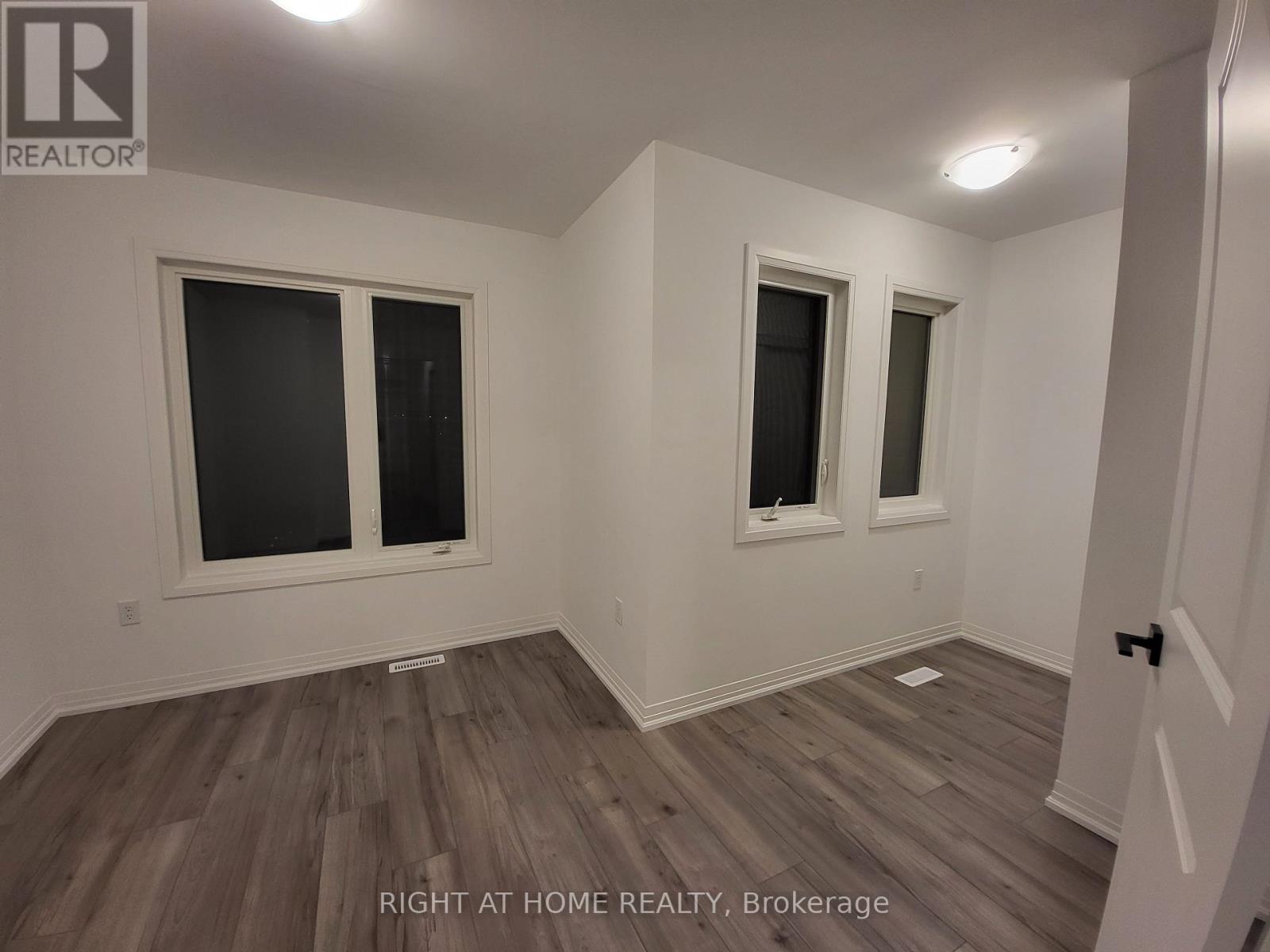 23 Fairlane Avenue, Barrie (Painswick South), Ontario L9J 0N1 - Photo 6 - S13654096