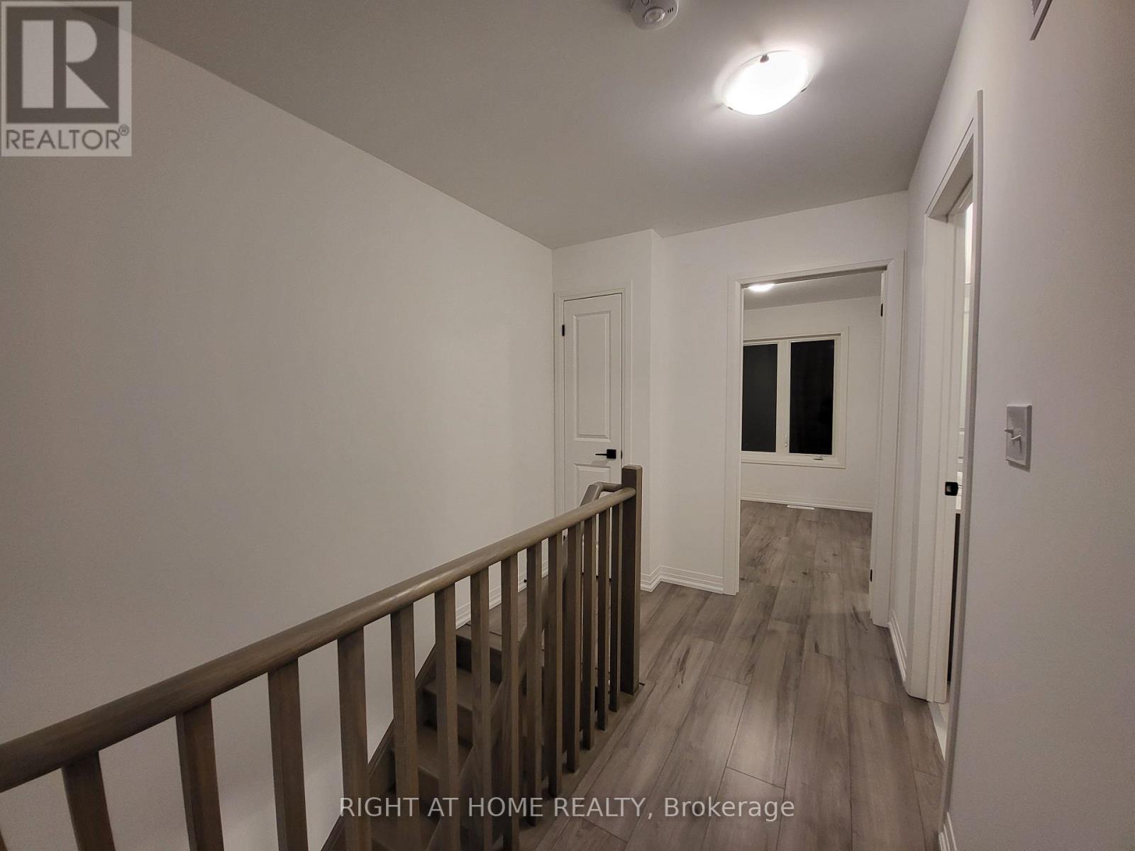 23 Fairlane Avenue, Barrie (Painswick South), Ontario L9J 0N1 - Photo 8 - S13654096