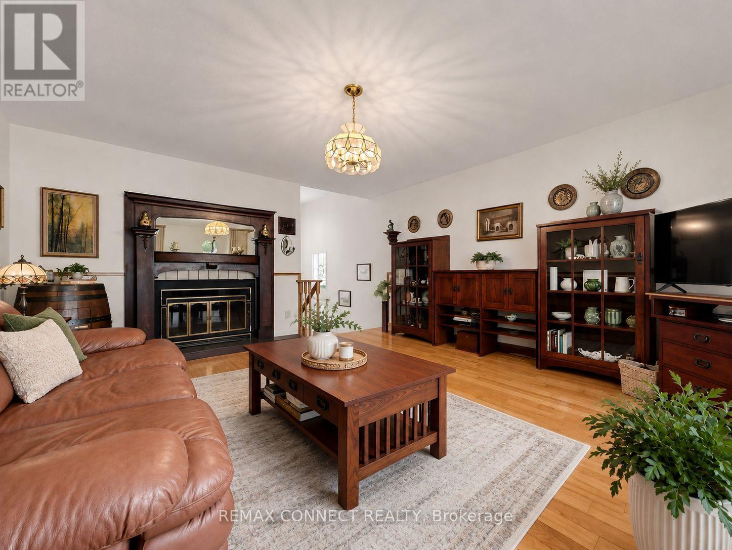 60 Starspray Boulevard, Toronto, Ontario M1C 4P3 - Photo 11 - E13606096