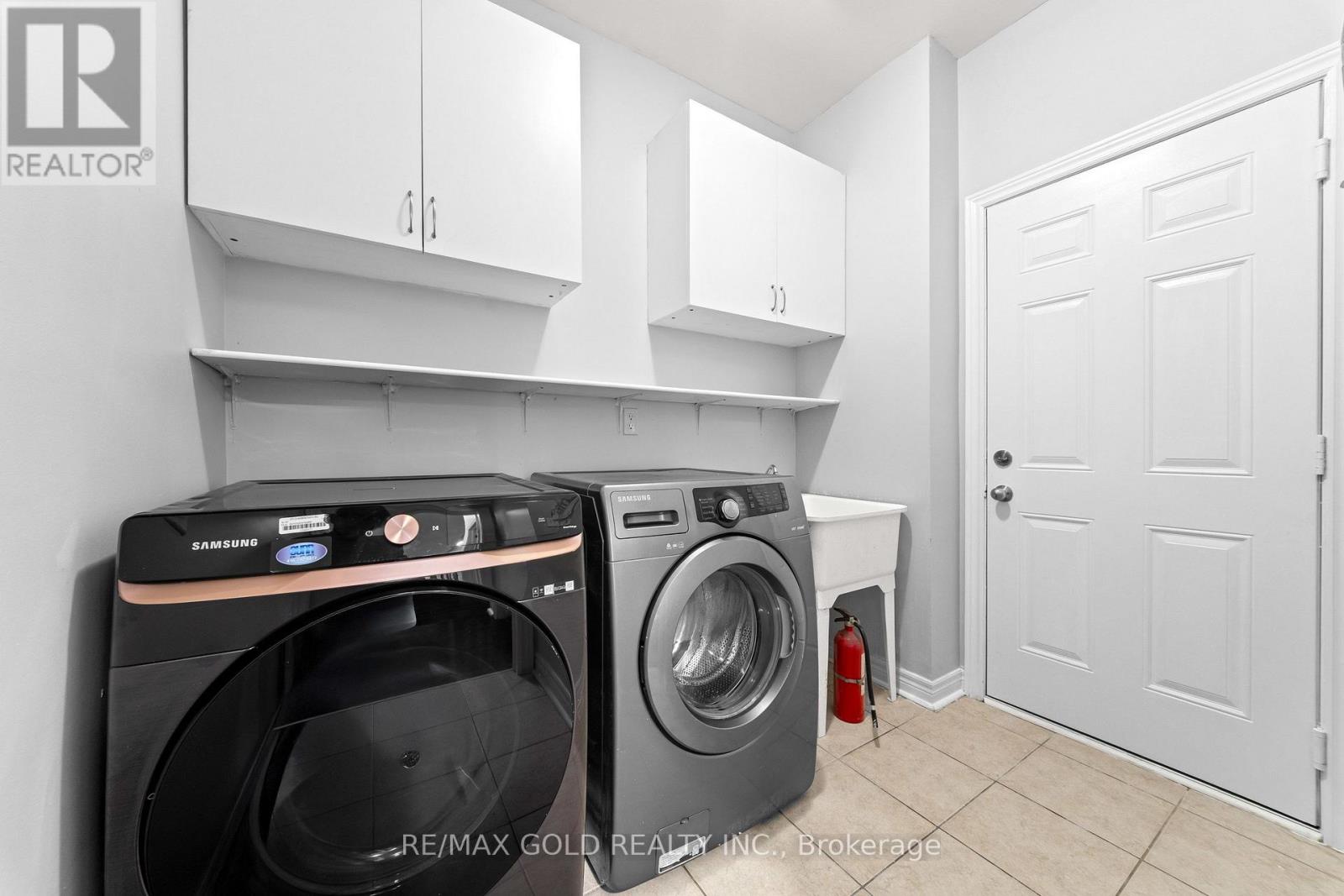 54 Blazing Star Drive, Brampton, Ontario  L6R 3E7 - Photo 21 - W13654032