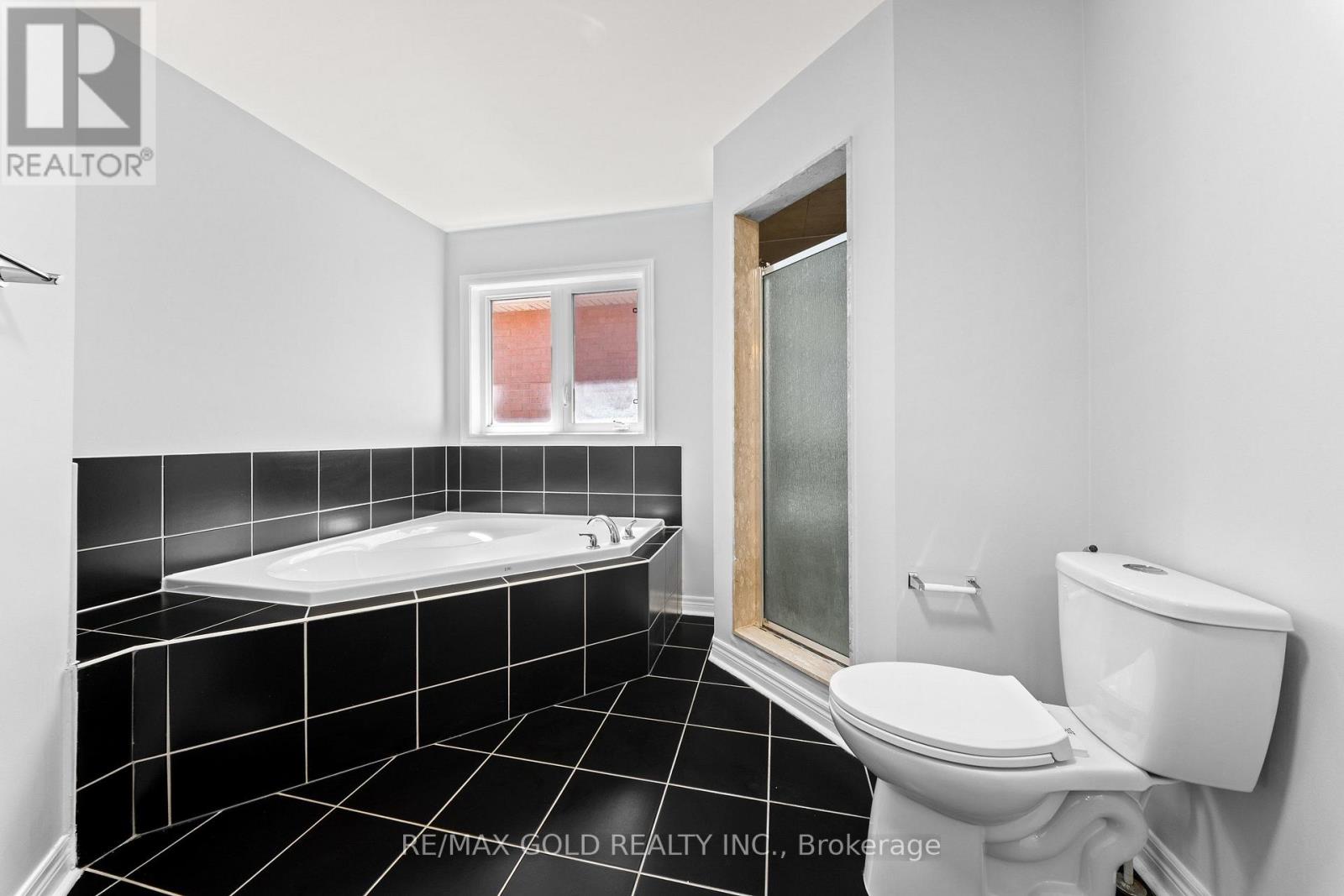 54 Blazing Star Drive, Brampton, Ontario  L6R 3E7 - Photo 29 - W13654032