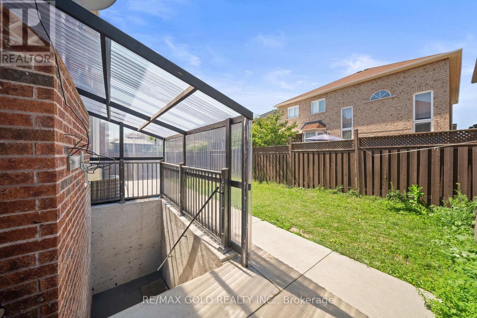 54 Blazing Star Drive, Brampton, Ontario  L6R 3E7 - Photo 48 - W13654032
