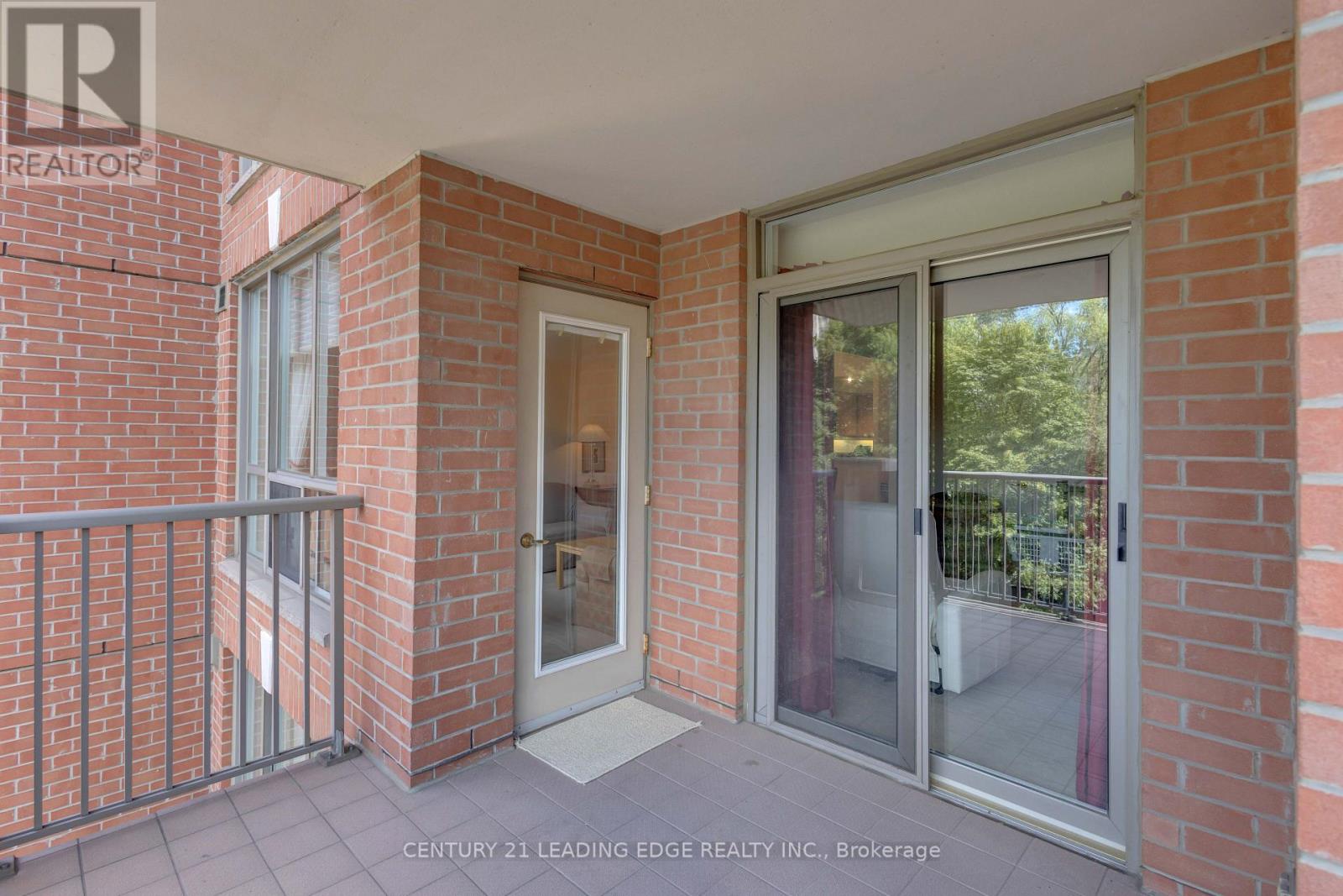 403 - 442 Maple Ave Avenue, Burlington, Ontario  L7S 2L7 - Photo 11 - W13654036