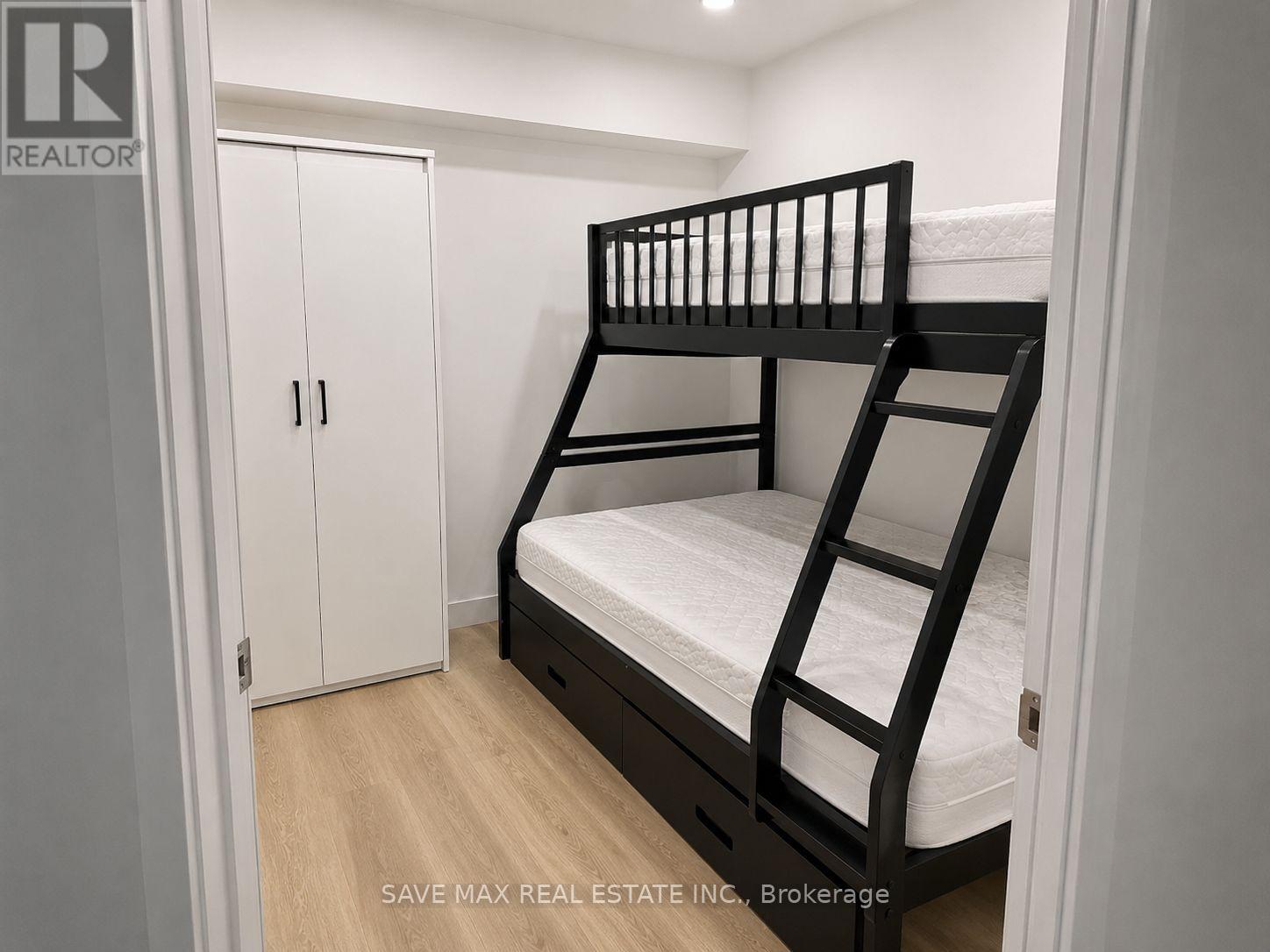 1410 - 86 Dundas Street E, Mississauga, Ontario  L5A 1W4 - Photo 4 - W13654038