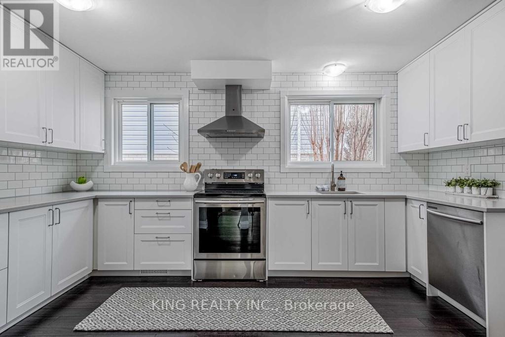 13 Brookland Drive W, Brampton, Ontario  L6T 2M4 - Photo 4 - W13654040