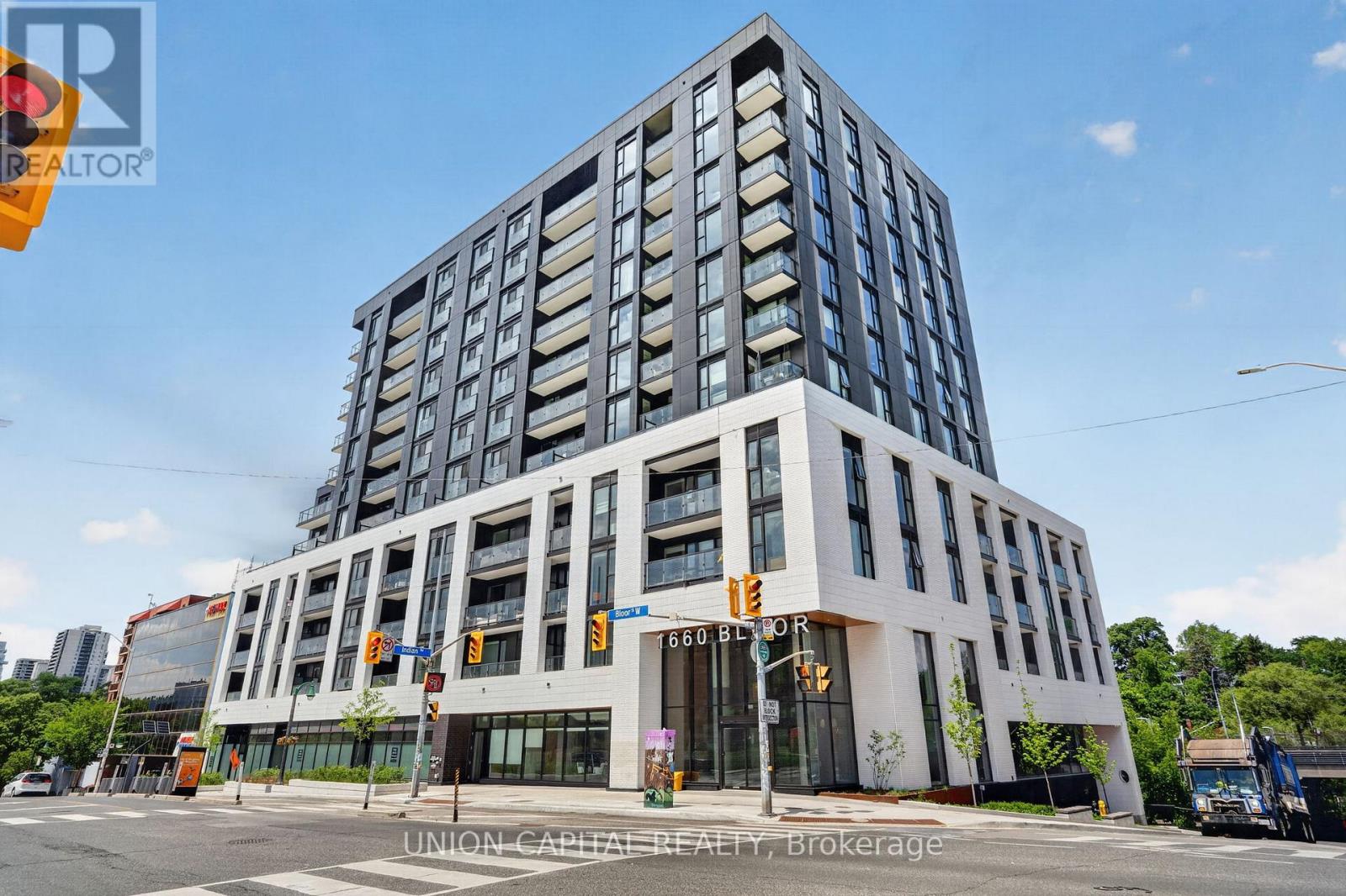 910 - 1660 BLOOR STREET W, Toronto, Ontario