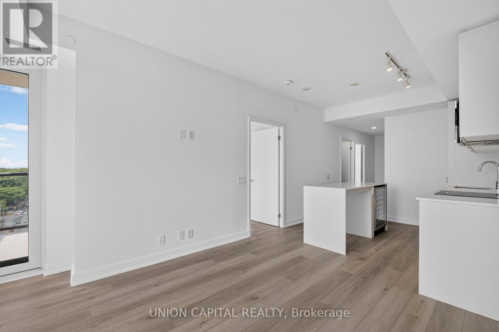 910 - 1660 Bloor Street W, Toronto, Ontario  M6P 0C6 - Photo 12 - W13654042