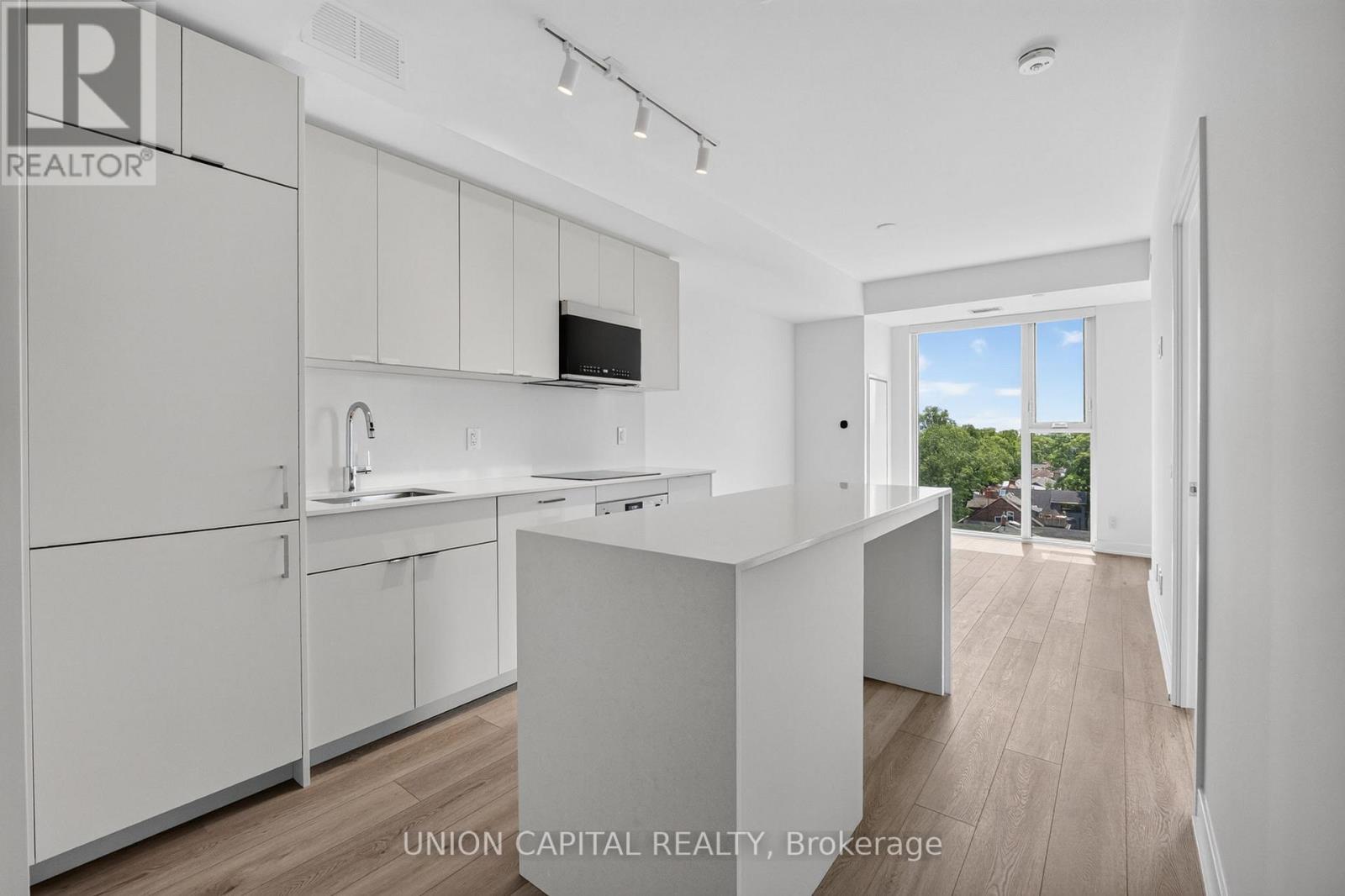 910 - 1660 Bloor Street W, Toronto, Ontario  M6P 0C6 - Photo 5 - W13654042
