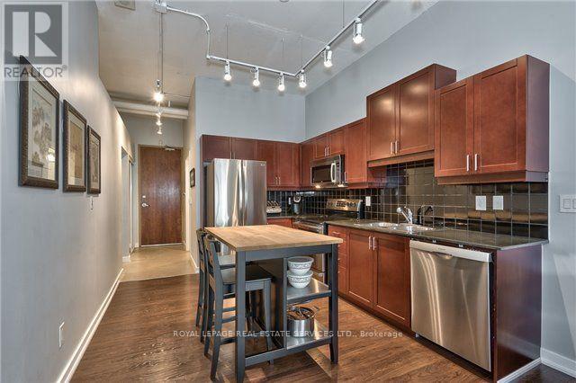 316 - 2 Fieldway Road, Toronto, Ontario  M8Z 3L1 - Photo 3 - W13654102