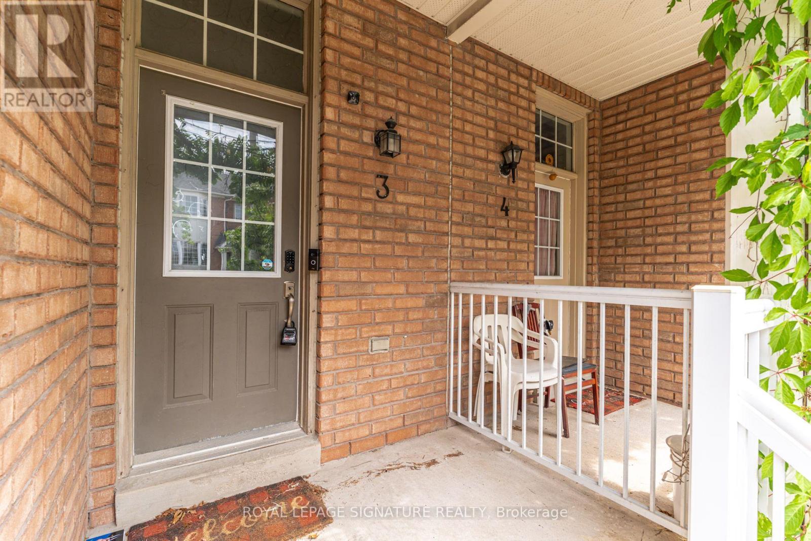250 Richvale Drive S, Brampton, Ontario  L6Z 4W2 - Photo 2 - W13654106