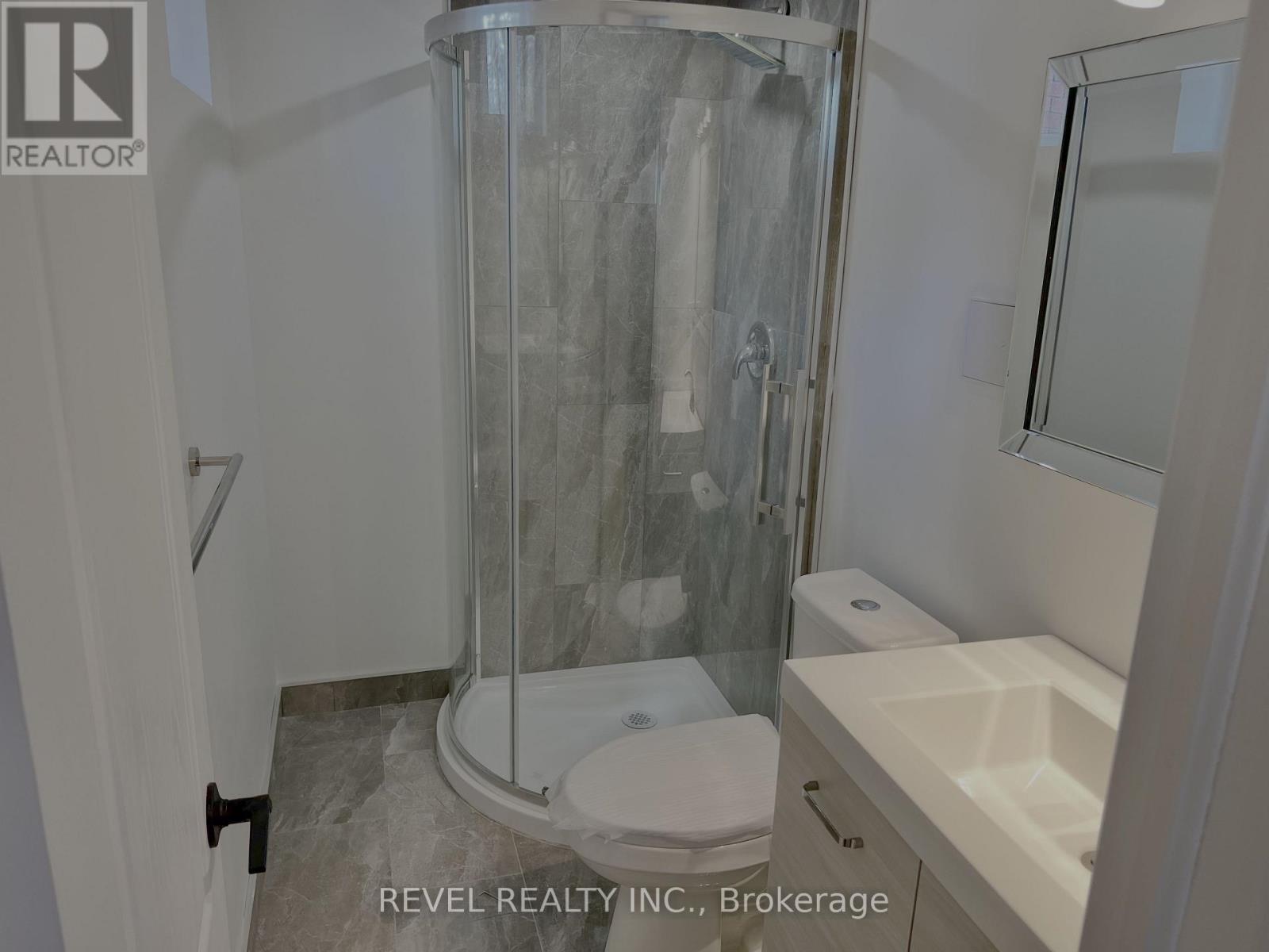 Lower - 636 Scarlett Road S, Toronto, Ontario  M9P 2S9 - Photo 10 - W13654112