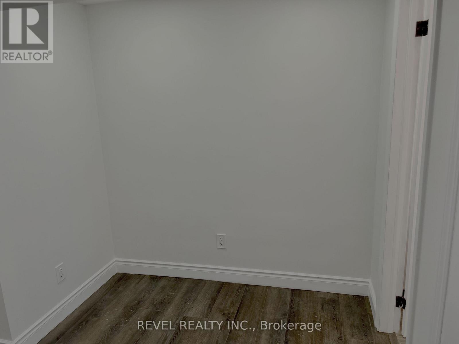 Lower - 636 Scarlett Road S, Toronto, Ontario  M9P 2S9 - Photo 20 - W13654112