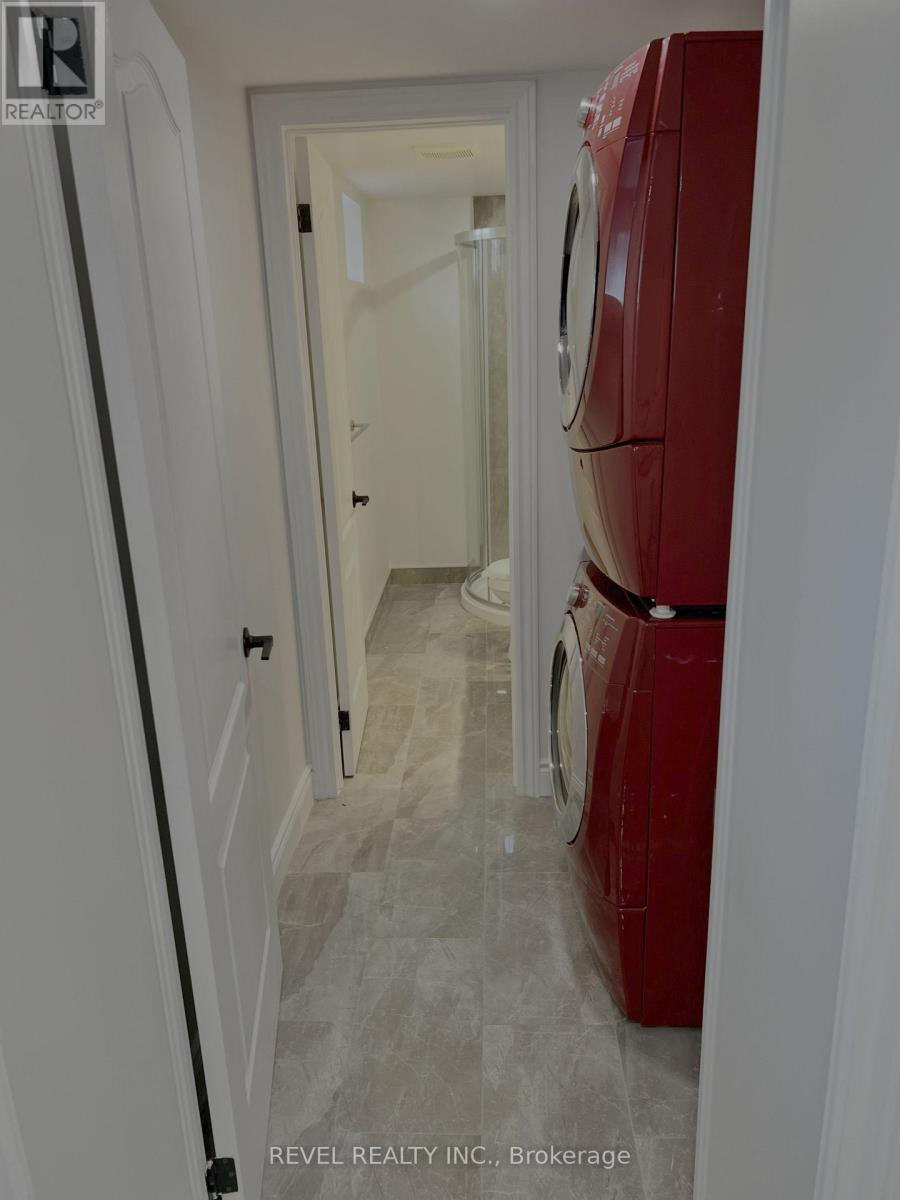 Lower - 636 Scarlett Road S, Toronto, Ontario  M9P 2S9 - Photo 8 - W13654112