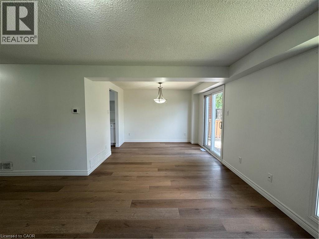 144 Stonyburn Crescent, Cambridge, Ontario  N1R 7X7 - Photo 4 - 40854366