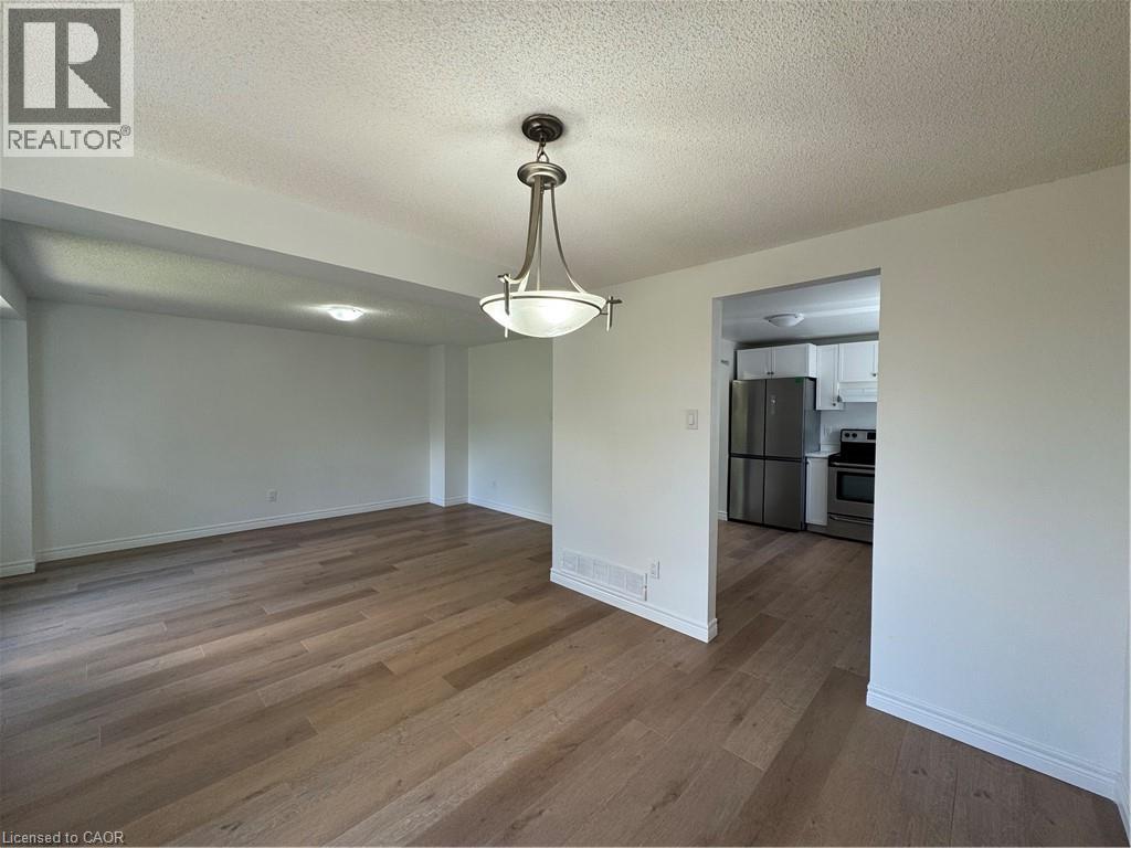 144 Stonyburn Crescent, Cambridge, Ontario  N1R 7X7 - Photo 5 - 40854366